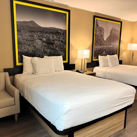 Отель Super 8 By Wyndham Corpus Christi Airport Экстерьер фото